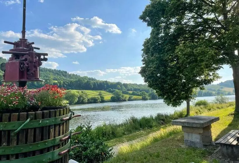 Aamiaismajoitus (B&B) Boutique Guesthouse Das Wohlgemuth Heim Mosel Weingut