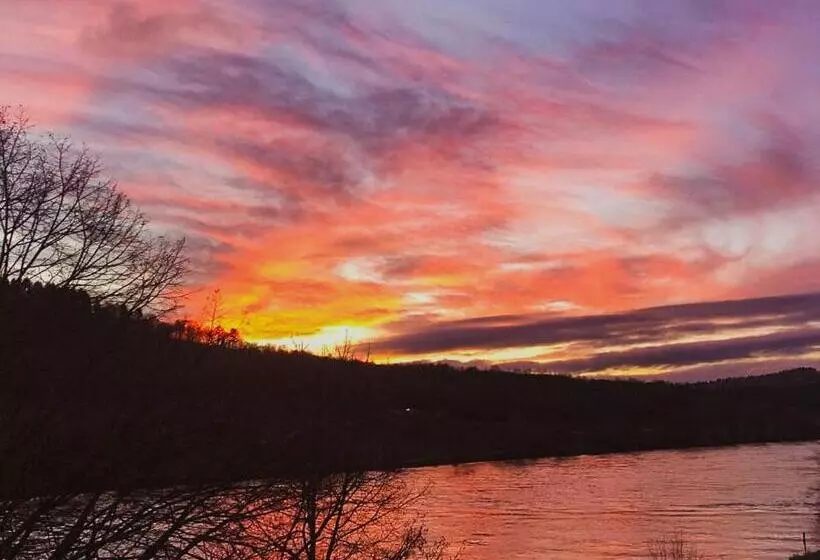 Aamiaismajoitus (B&B) Boutique Guesthouse Das Wohlgemuth Heim Mosel Weingut