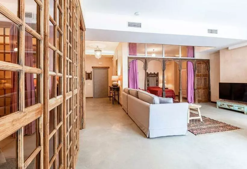 Bombayarte Aparthotel Tarifa