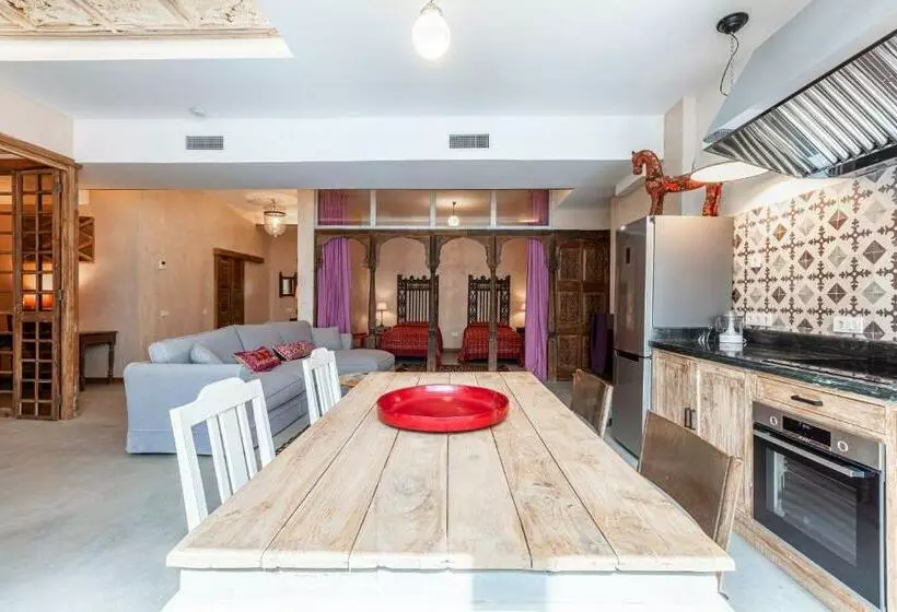 Bombayarte Aparthotel Tarifa