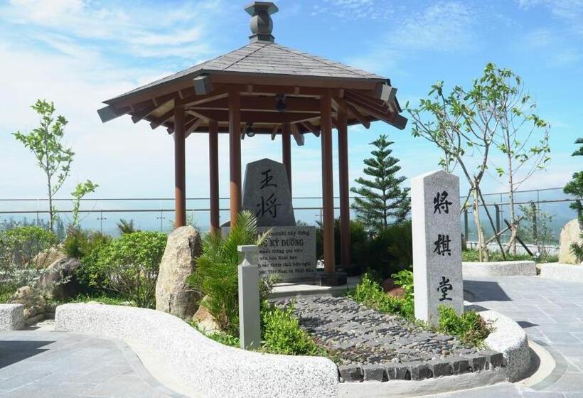 هتل Danang Mikazuki Villas & Spa