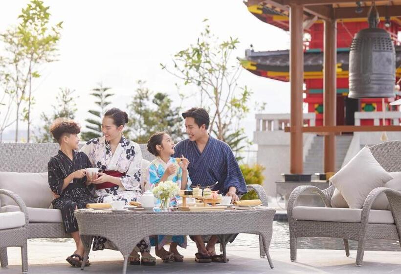 هتل Danang Mikazuki Villas & Spa