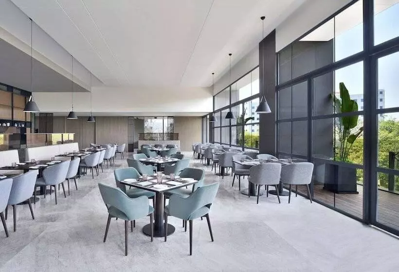هتل Fairfield By Marriott Vadodara