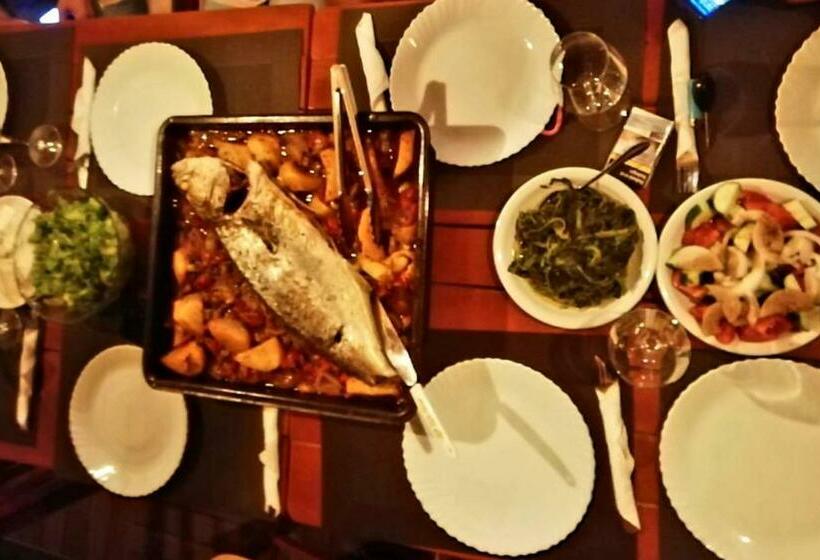 בית מלון כפרי Limni Resort