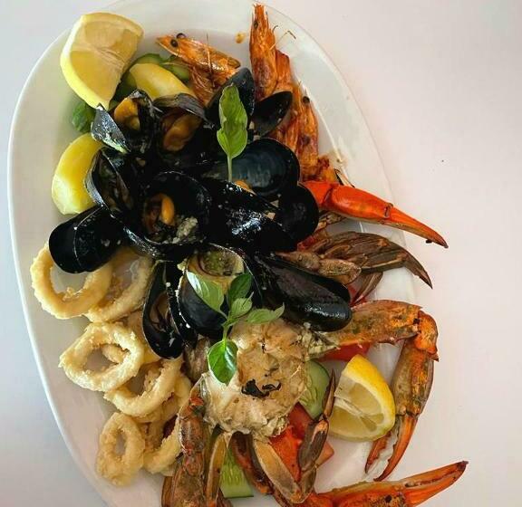 בית מלון כפרי Limni Resort