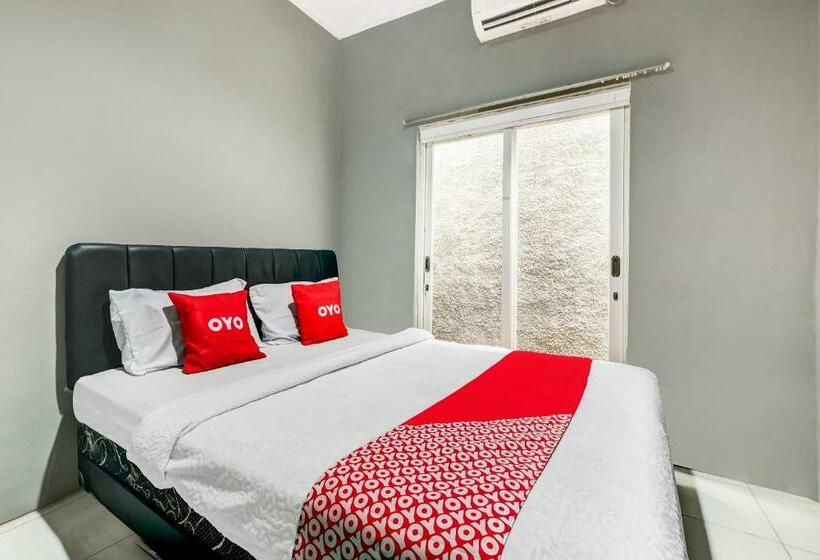 فندق Oyo 91239 Kost Rosandy House Yogyakarta
