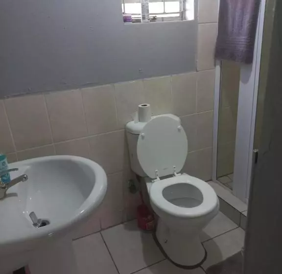 ペンション Emangweni Guestlodge