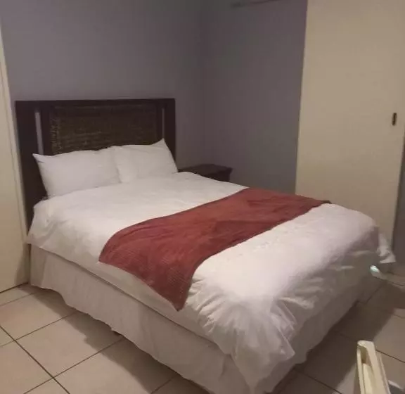 ペンション Emangweni Guestlodge
