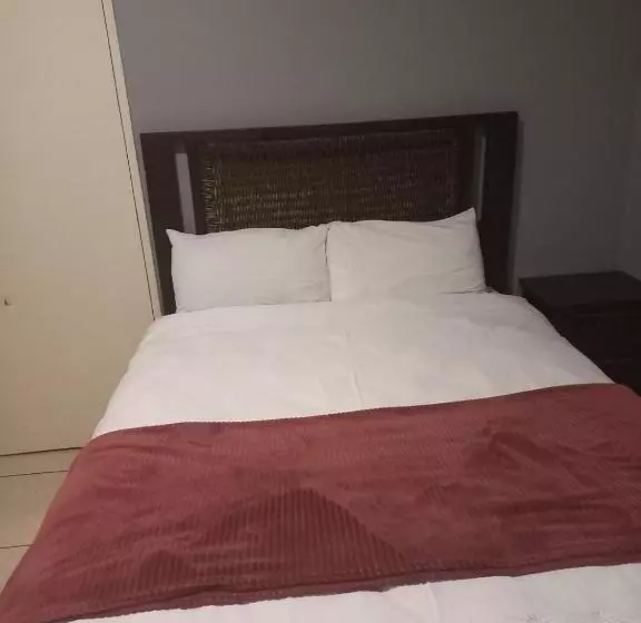 ペンション Emangweni Guestlodge