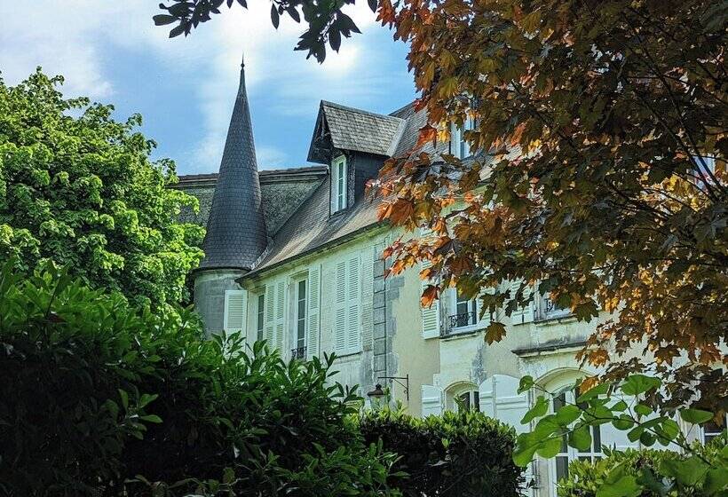 بنسيون Logis Des Tourelles