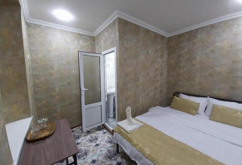 Pensão Reyhana Unique House