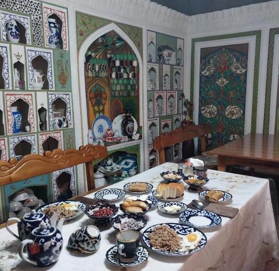 Pensão Reyhana Unique House