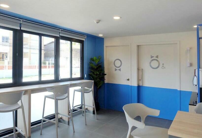 Отель Hop Inn Nakhon Ratchasima City Center