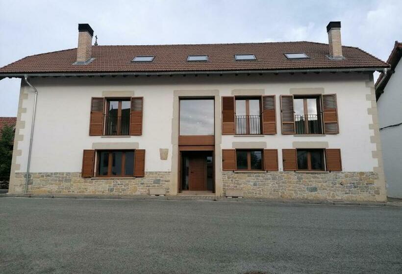 ペンション Casa Patxikuzuria