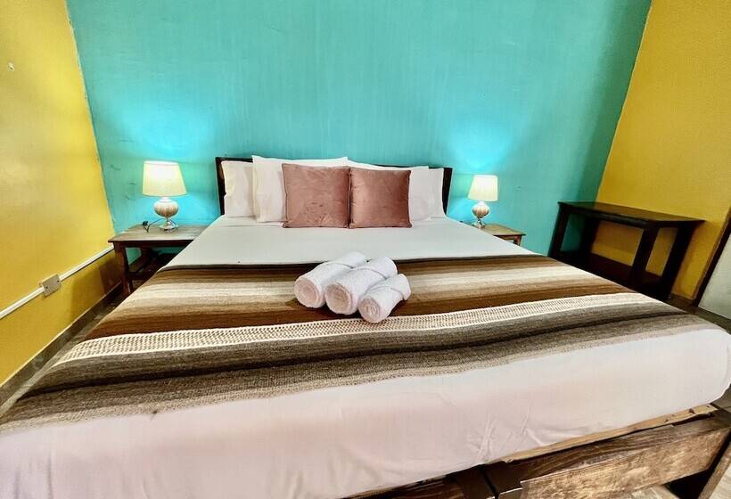 פנסיון Hostal Qachi Chentura