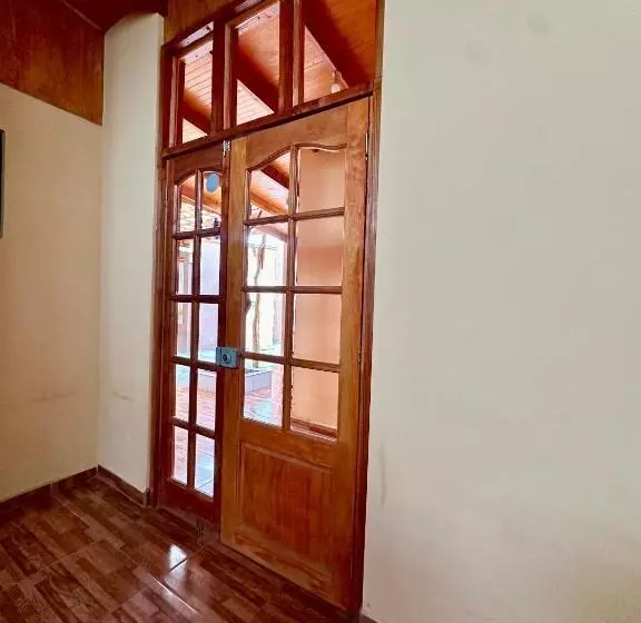 ペンション Hostal Qachi Chentura