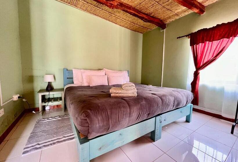 פנסיון Hostal Qachi Chentura