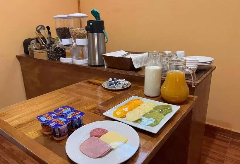 ペンション Hostal Qachi Chentura