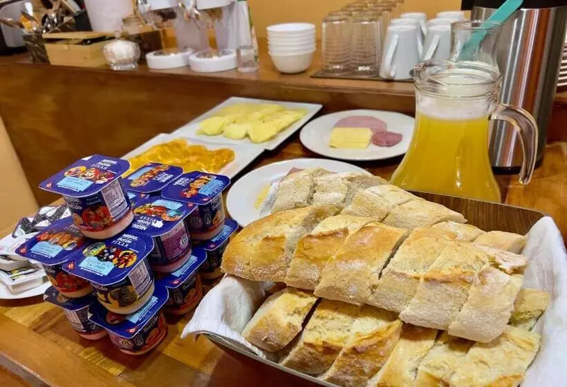 ペンション Hostal Qachi Chentura