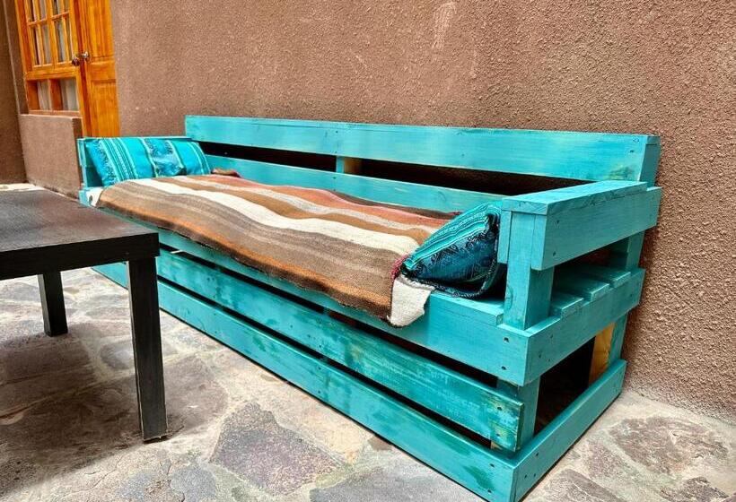 פנסיון Hostal Qachi Chentura