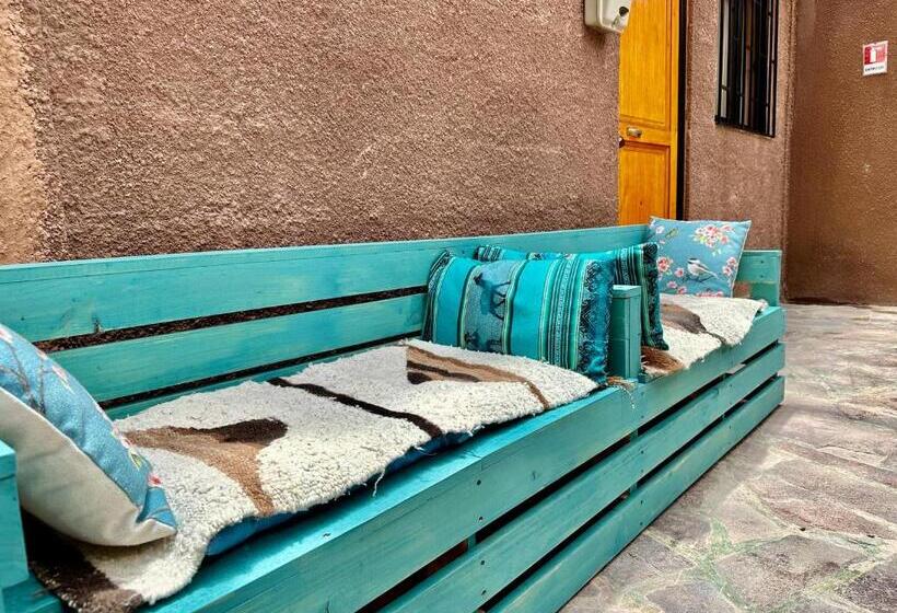 פנסיון Hostal Qachi Chentura