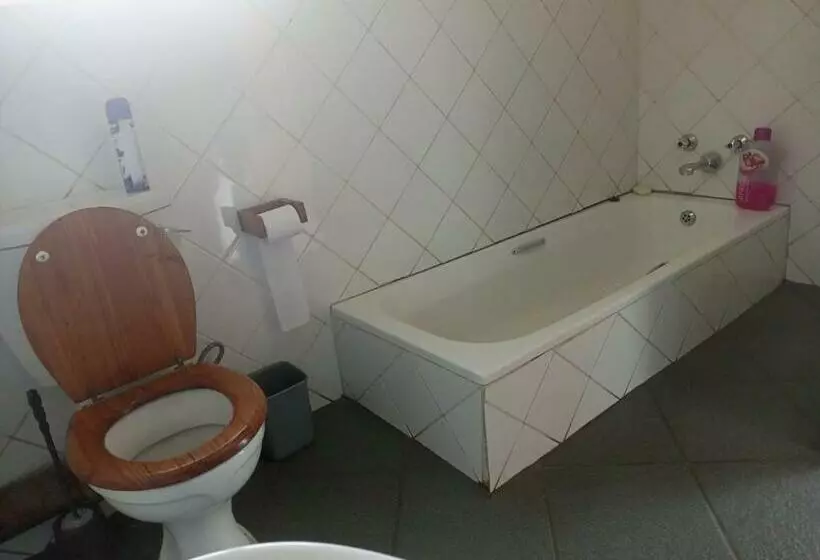 پانسیون Moonlight Guesthouse