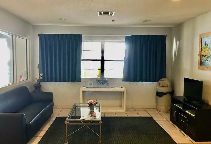 Hotelli Chadron Inn & Suites