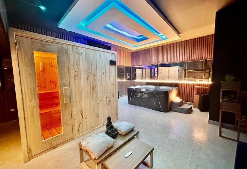 Отель Pacific Palace