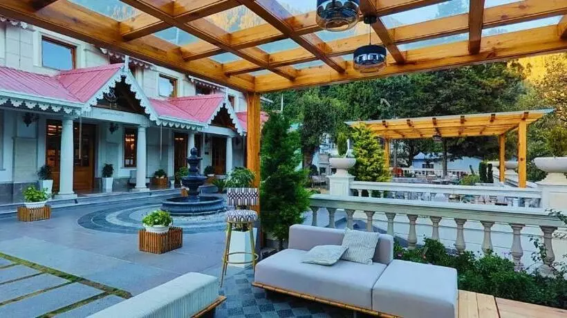 Swiss Hotel & Spa