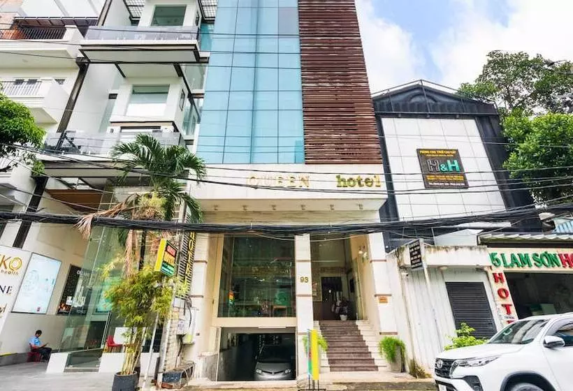 Queen Airport Hotel Saigon