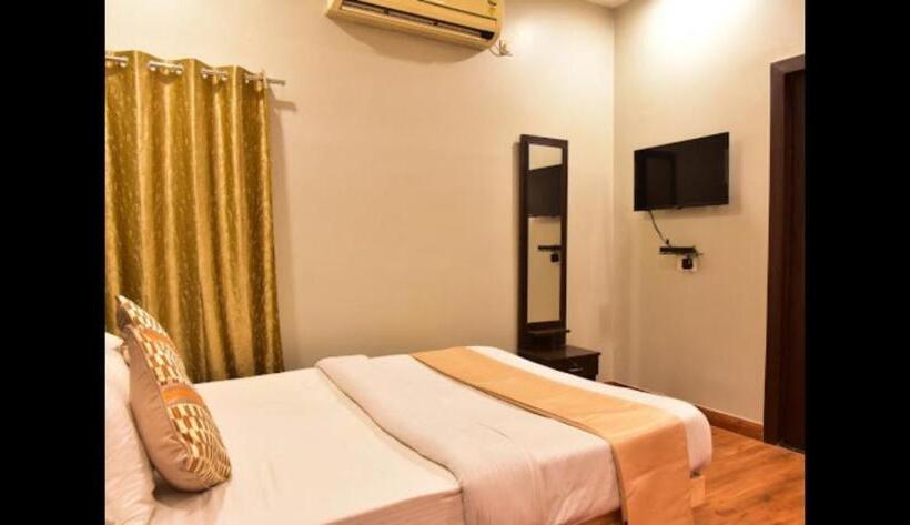 Hotelli Mittal Garden