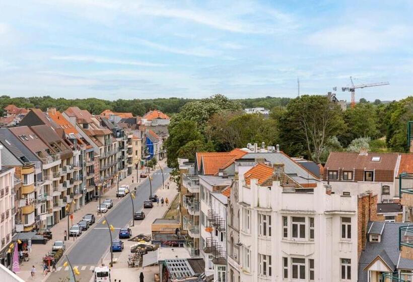 Charming Apartment Near The Beach With Balcony