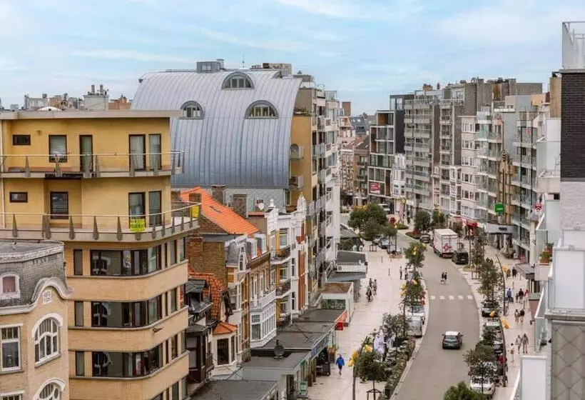 Charming Apartment Near The Beach With Balcony