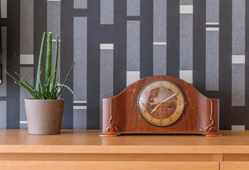 Charming Apartment Near The Beach With Balcony