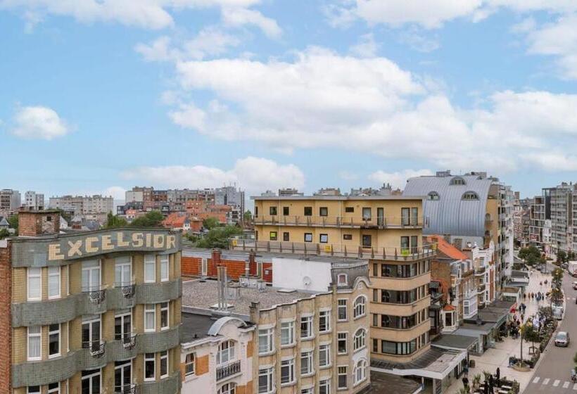 Charming Apartment Near The Beach With Balcony