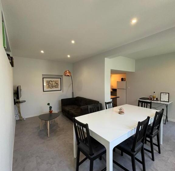 Chez Oma I 1 Appartement Indépendant Opi I 3 Chambres Privatives Avec Salle D Eau Et Salon Commun Cu