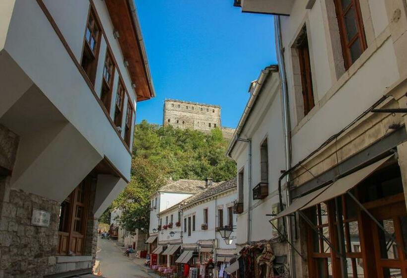 هتل 4 Rooms Gjirokastra