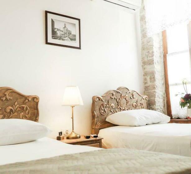 هتل 4 Rooms Gjirokastra