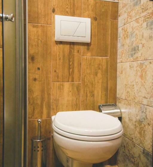 هتل 4 Rooms Gjirokastra