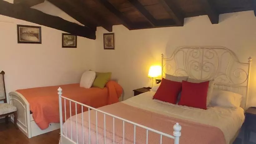 Majatalo Hostal Mendaurpe