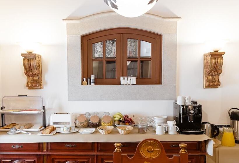 Casa De S. Thiago De Obidos