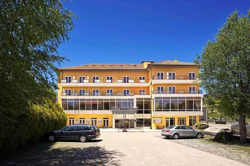 Castrum Villae By Walk Hotels