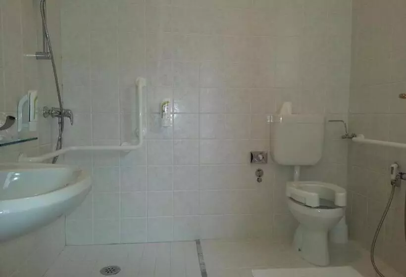 ホテル Albergo Costantini