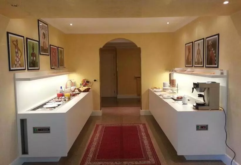 ホテル Albergo Costantini