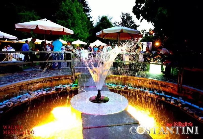 ホテル Albergo Costantini