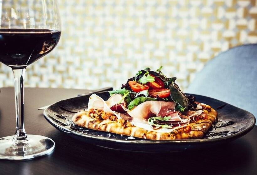 Boutique Hotel Charley S