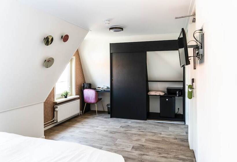 Boutique Hotel Charley S