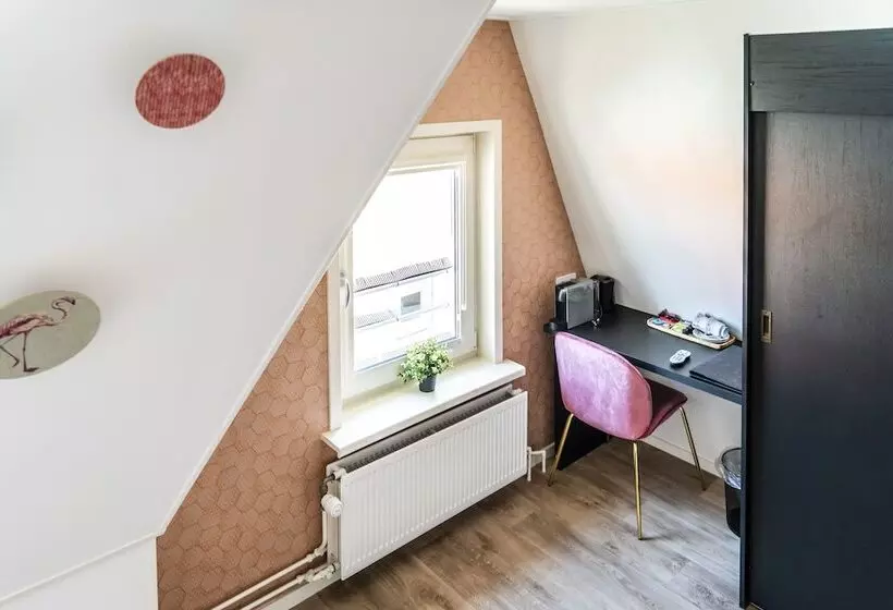 Boutique Hotel Charley S