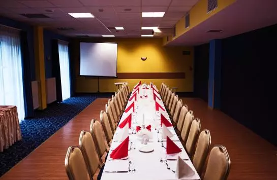 Отель Comfortbiznes Pruszkow