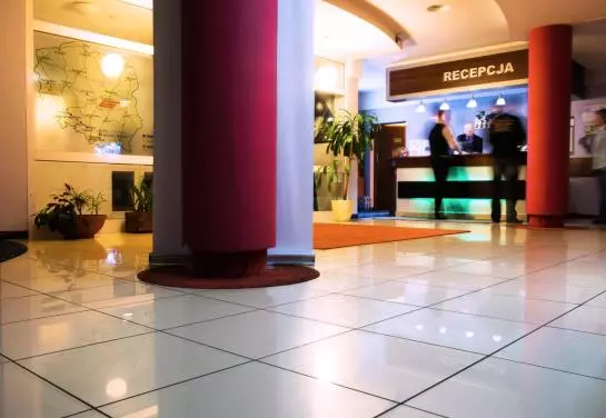 Отель Comfortbiznes Pruszkow